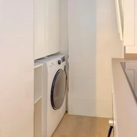Apartment Family - Center